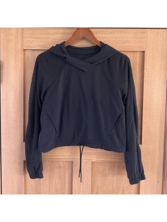 lululemon athletica Tops - Lululemon Catch a Breeze Hooded Pullover Mesh Sleeves Black Women’s XS LW3BYWS